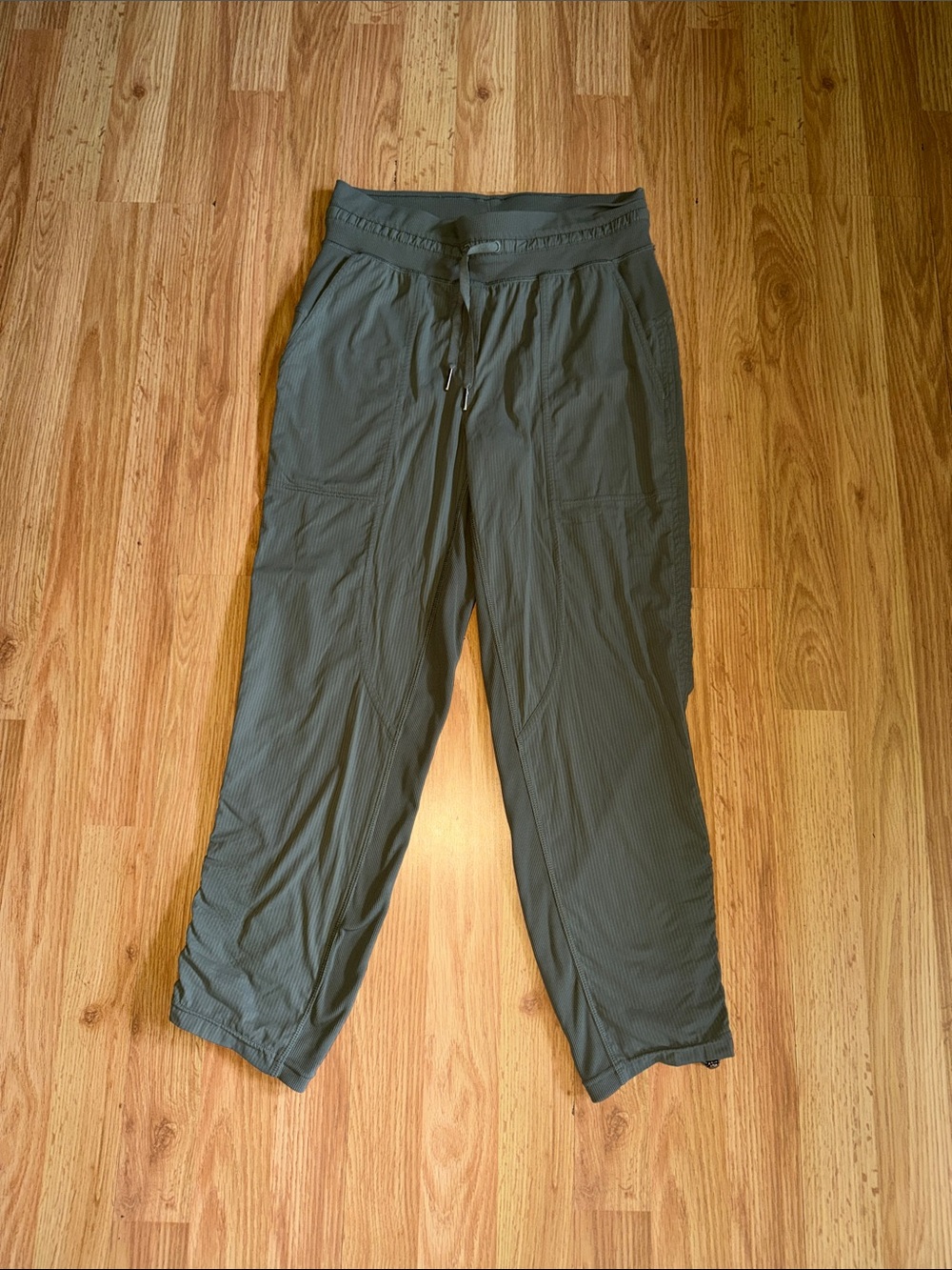 Lululemon Dance Studio Mid Rise Crop Pants Size 4 - Picture 3 of 6